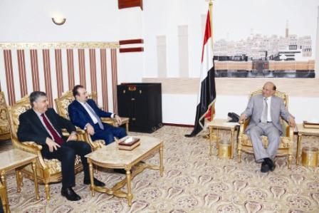 .. ولدى استقباله وزير الزراعة العراقي أمس